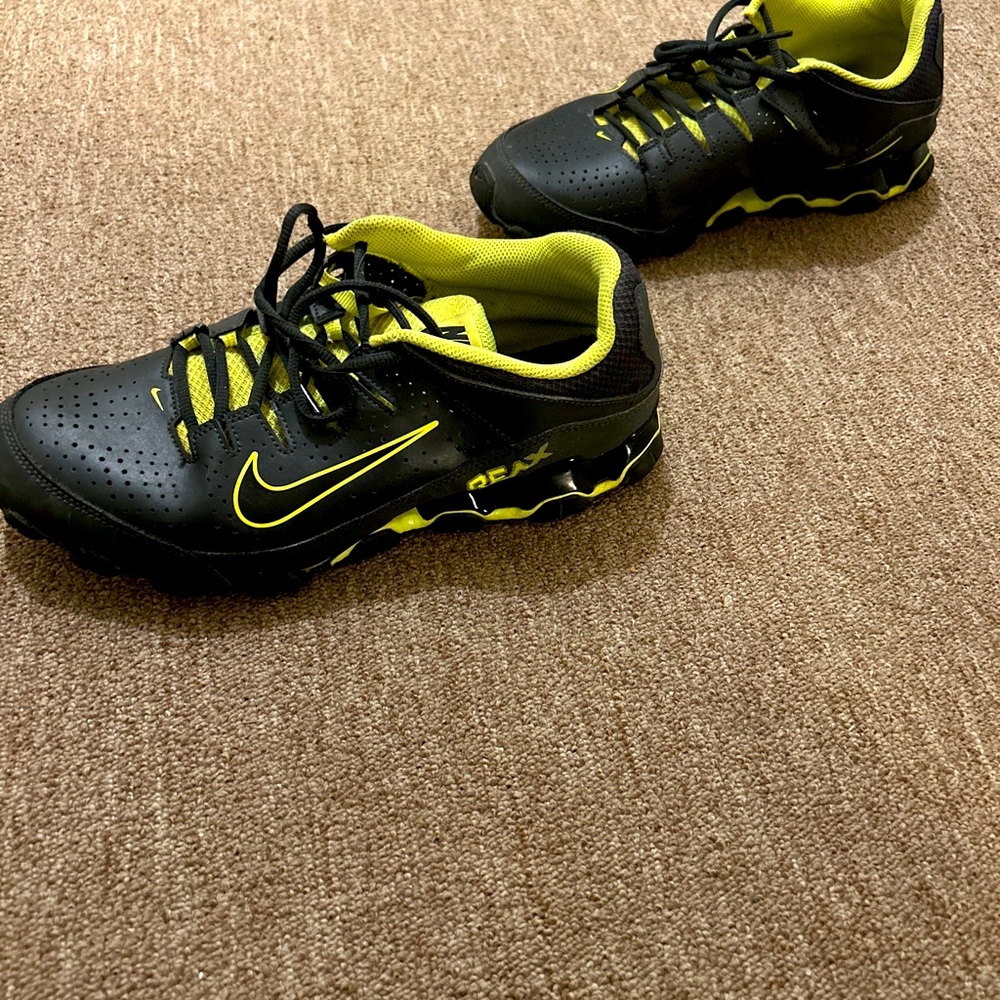 Size 10.5- Nike Reax 8 TR Black Volt